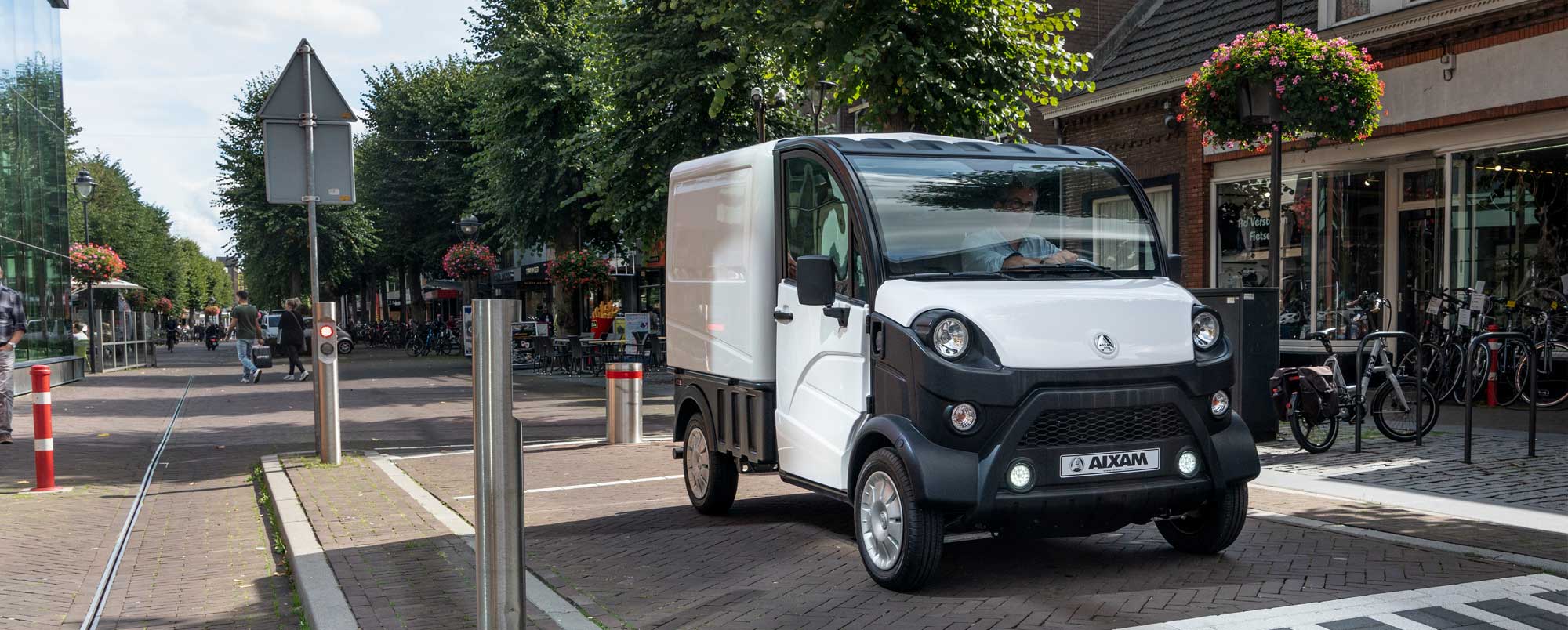 Aixam d-truck ook bij AixamDeal in voorschoten